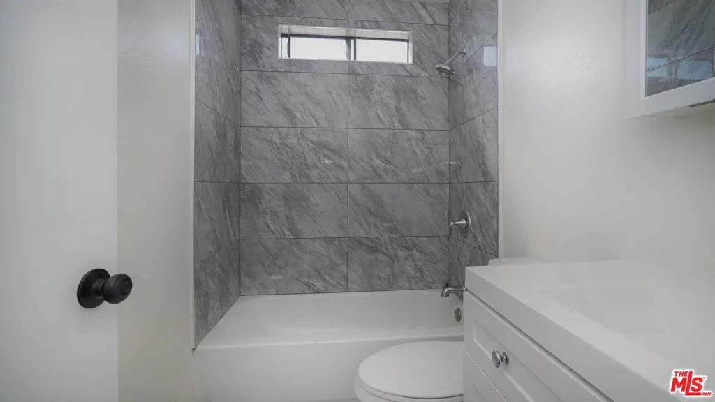 1444 W 227th Street 24, Torrance, California 90501 home-pic-18